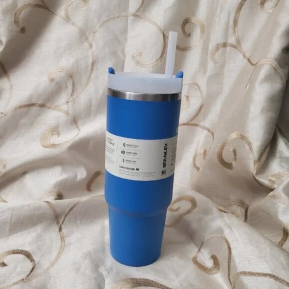 Stanley Quencher 30oz Tumbler NWT - Picture 4 of 5